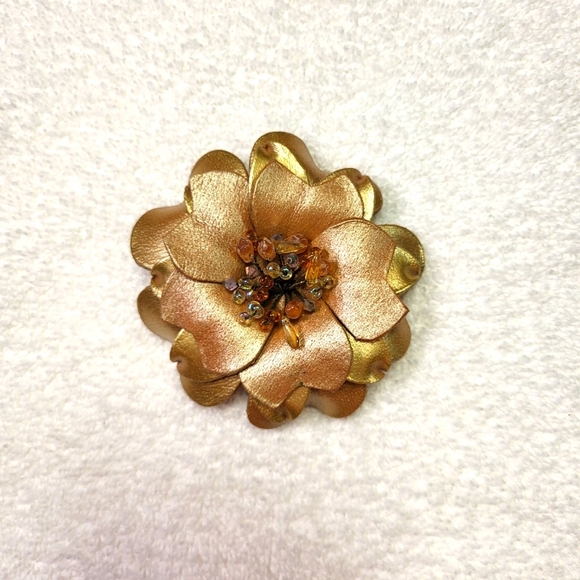Golden Leather Flower Brooch - Lapel Pin  - Scarf Pin - Picture 3 of 6